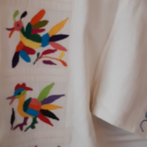 Embridered Top - Picture 2 of 3